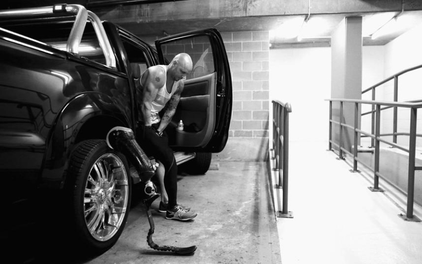 Never Give Up, or Life After a Shark Attack Never Give Up, or Life After a Shark Attack