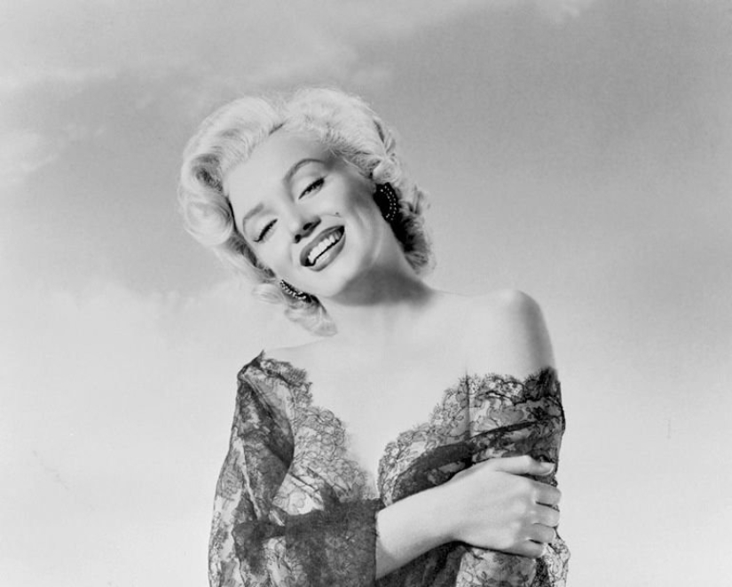 New and modern "Marilyn Monroe" that eclipsed the original - plus-size model Stefania Ferrario New and modern "Marilyn Monroe" that eclipsed the original - plus-size model Stefania Ferrario