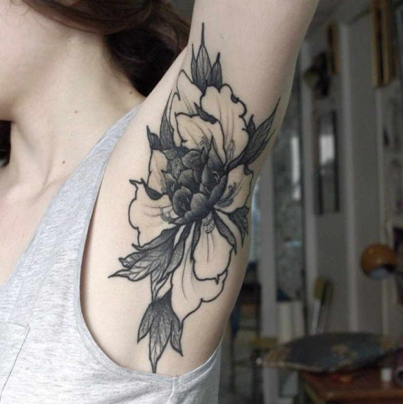 New Crazy Trend – Armpit Tattoos