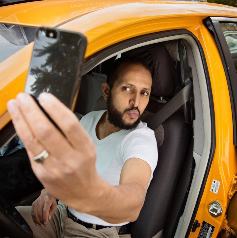New York taxi drivers starred again for anti-glamour calendar