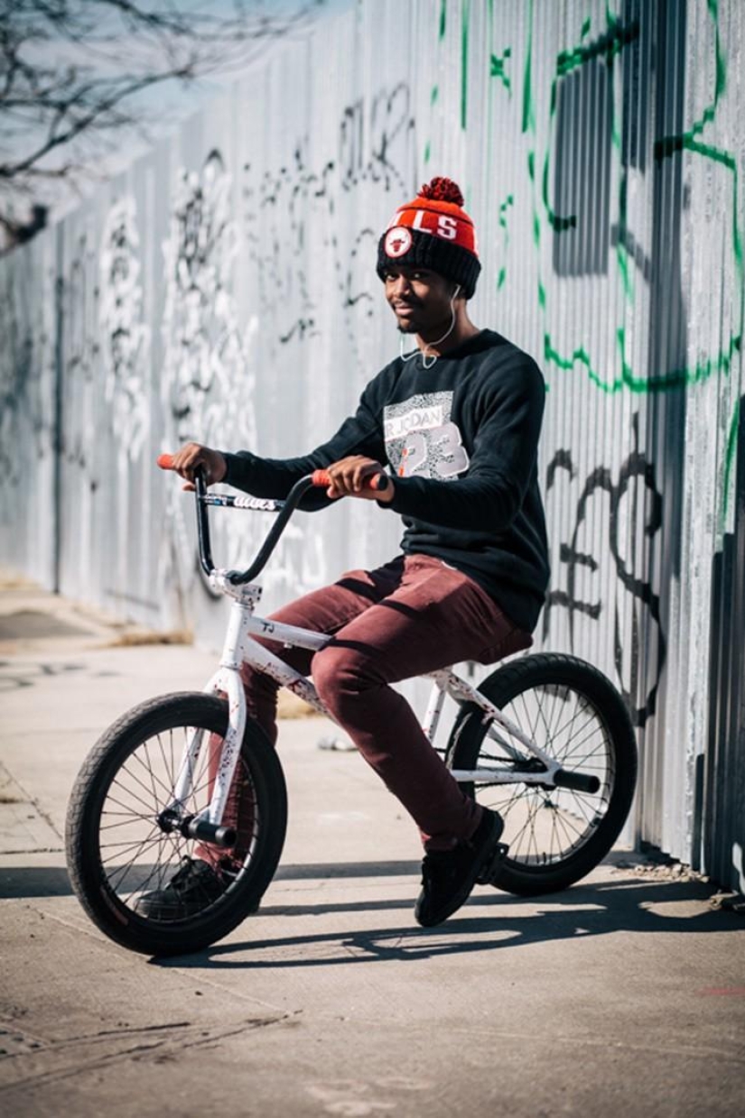 New Yorkers and their bikes