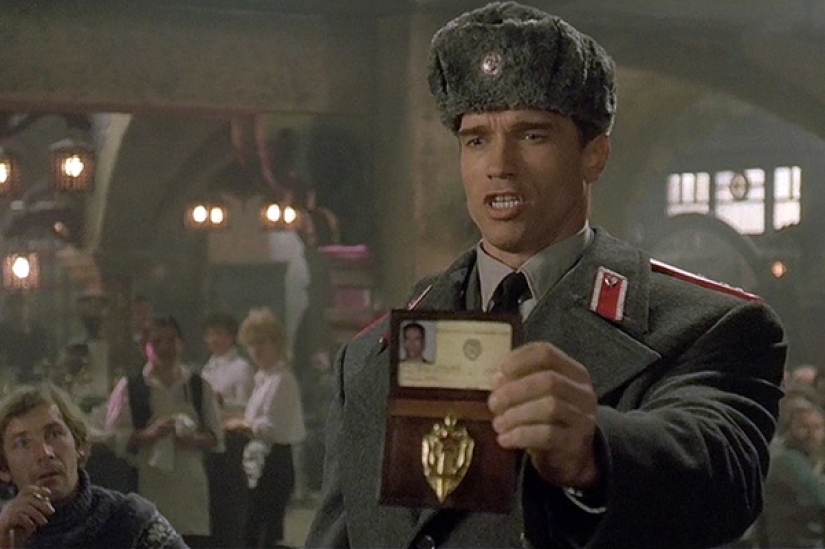 Nicolas Cage y otras 6 estrellas que se convirtieron en héroes de los memes después de llegar a la CEI