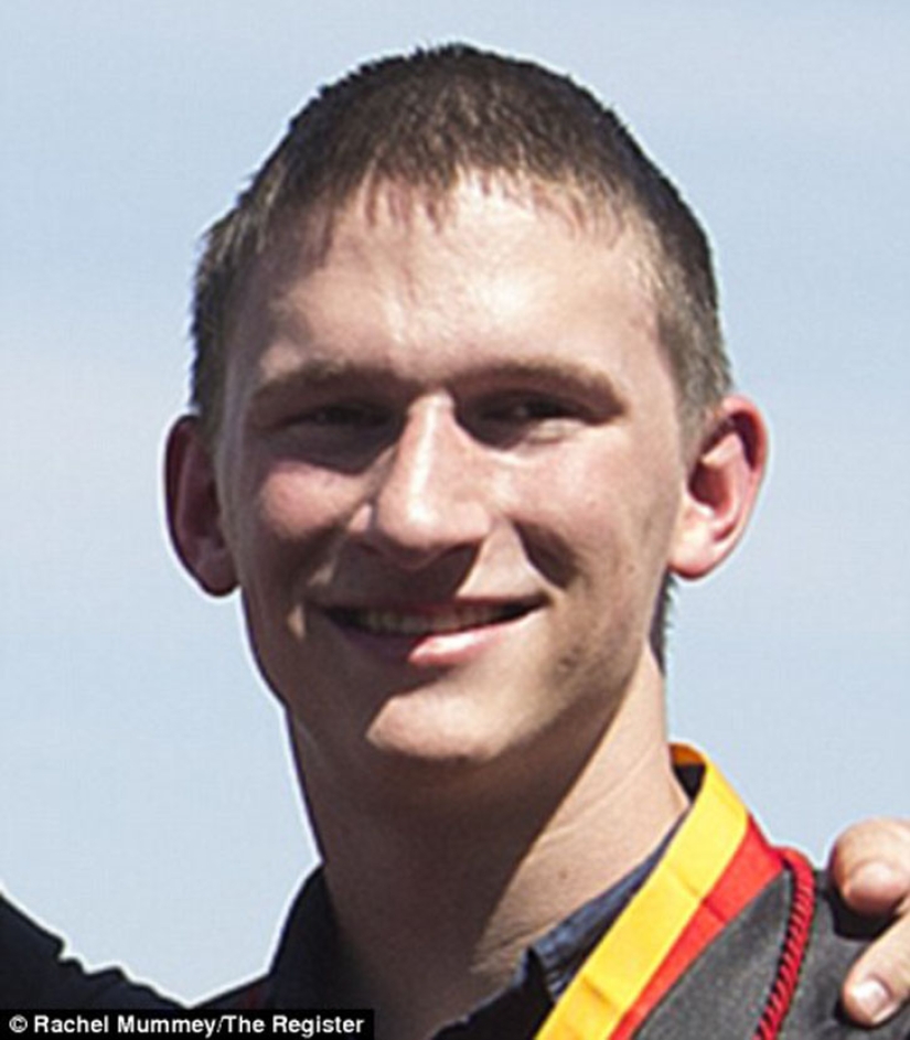 Niños de siete años de los Estados Unidos vivieron para terminar la escuela Niños de siete años de los Estados Unidos vivieron para terminar la escuela