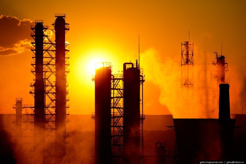 Nizhnekamsk es la capital de la petroquímica y la refinación de petróleo en Rusia Nizhnekamsk es la capital de la petroquímica y la refinación de petróleo en Rusia