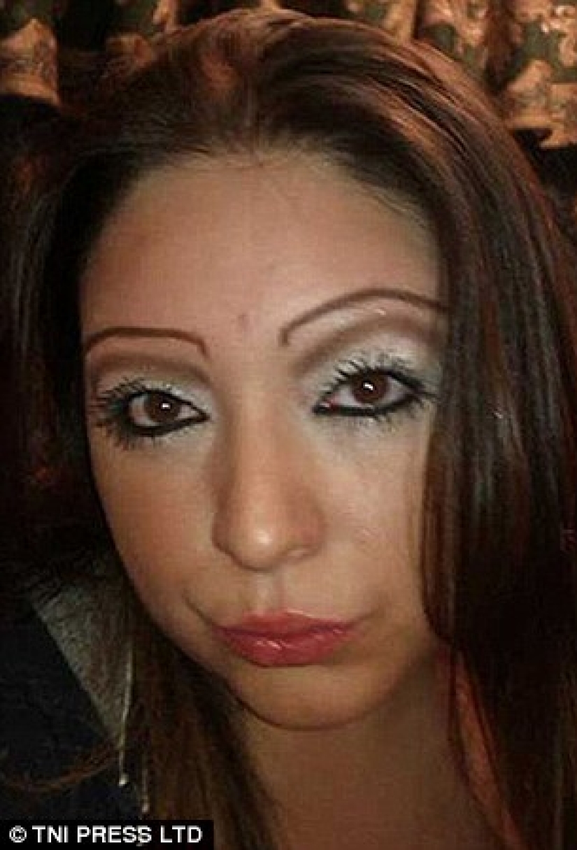 No hay historia más triste en el mundo que la historia de las cejas y las pinzas No hay historia más triste en el mundo que la historia de las cejas y las pinzas