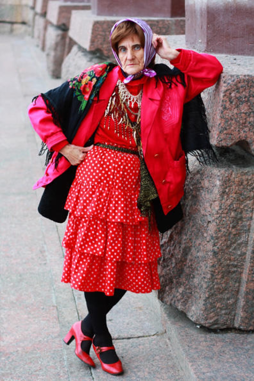 No matter what: stylish Russian pensioners