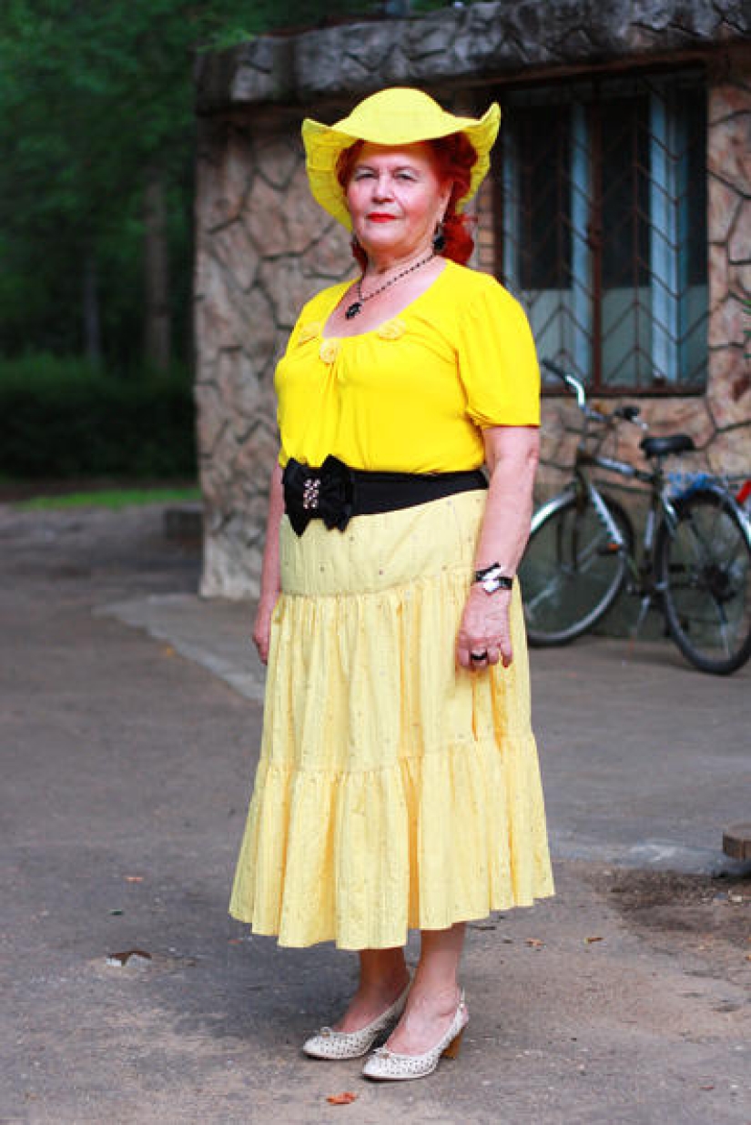 No matter what: stylish Russian pensioners