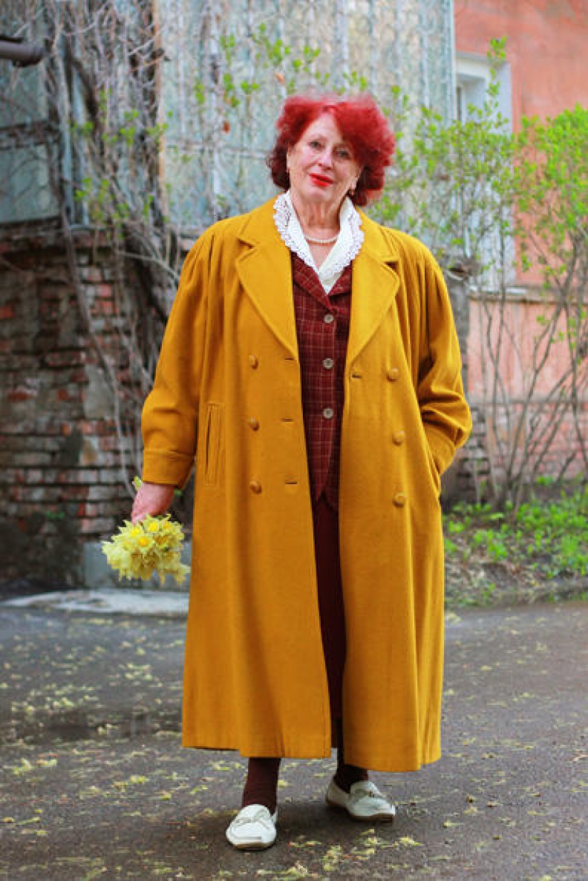 No matter what: stylish Russian pensioners