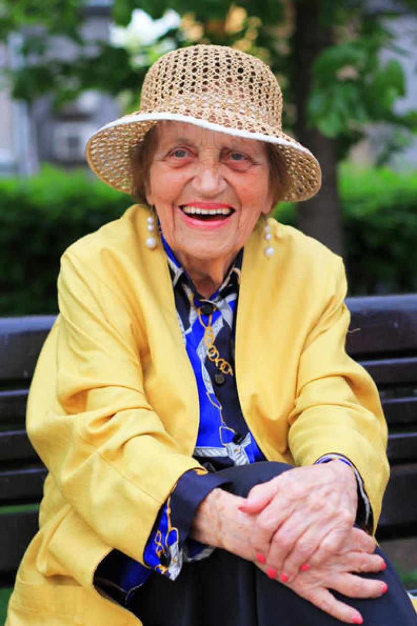 No matter what: stylish Russian pensioners