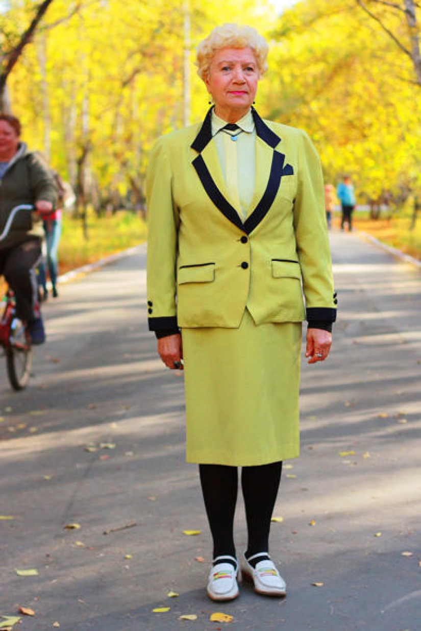 No matter what: stylish Russian pensioners