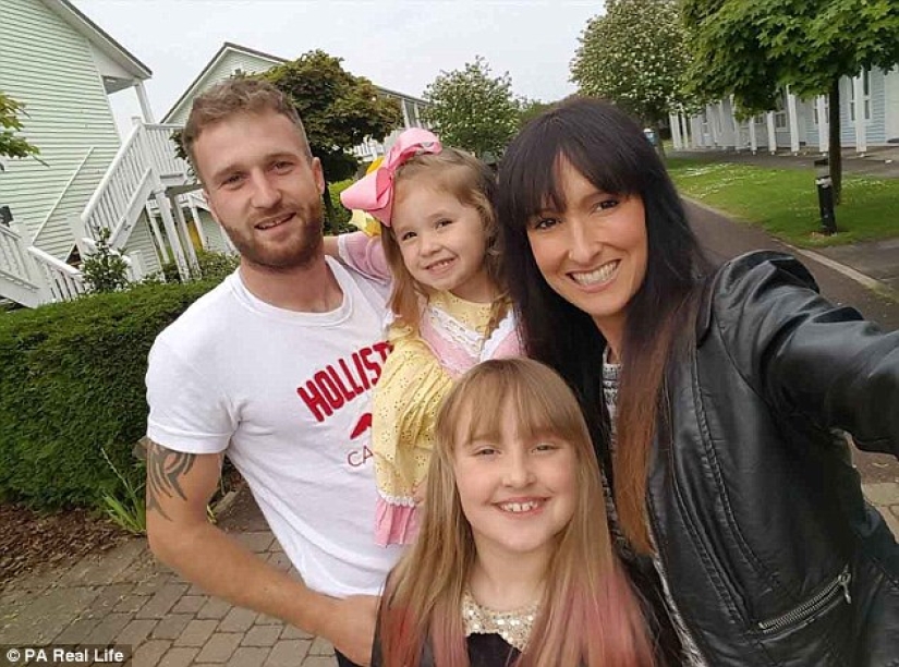 "No perverts are staring at her there": mom says her 3-year-old daughter is just obsessed with beauty contests