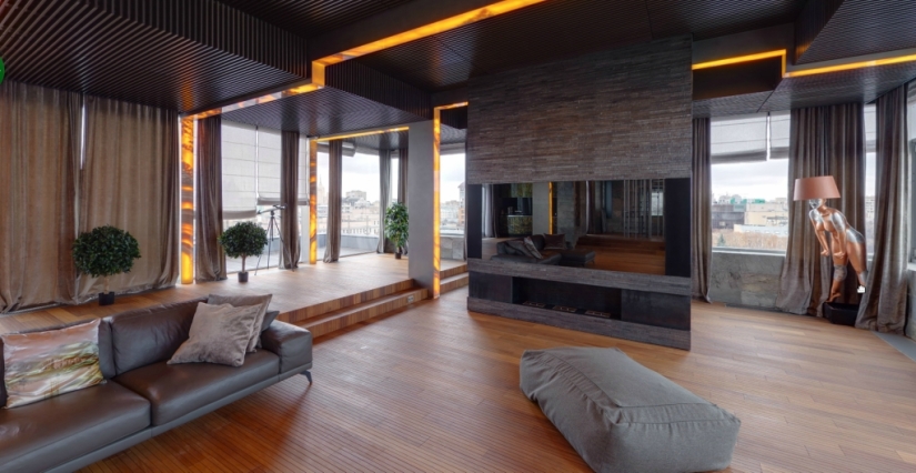 Not presented, but painted: Nikas Safronov's 15-room mansion in the center of Moscow