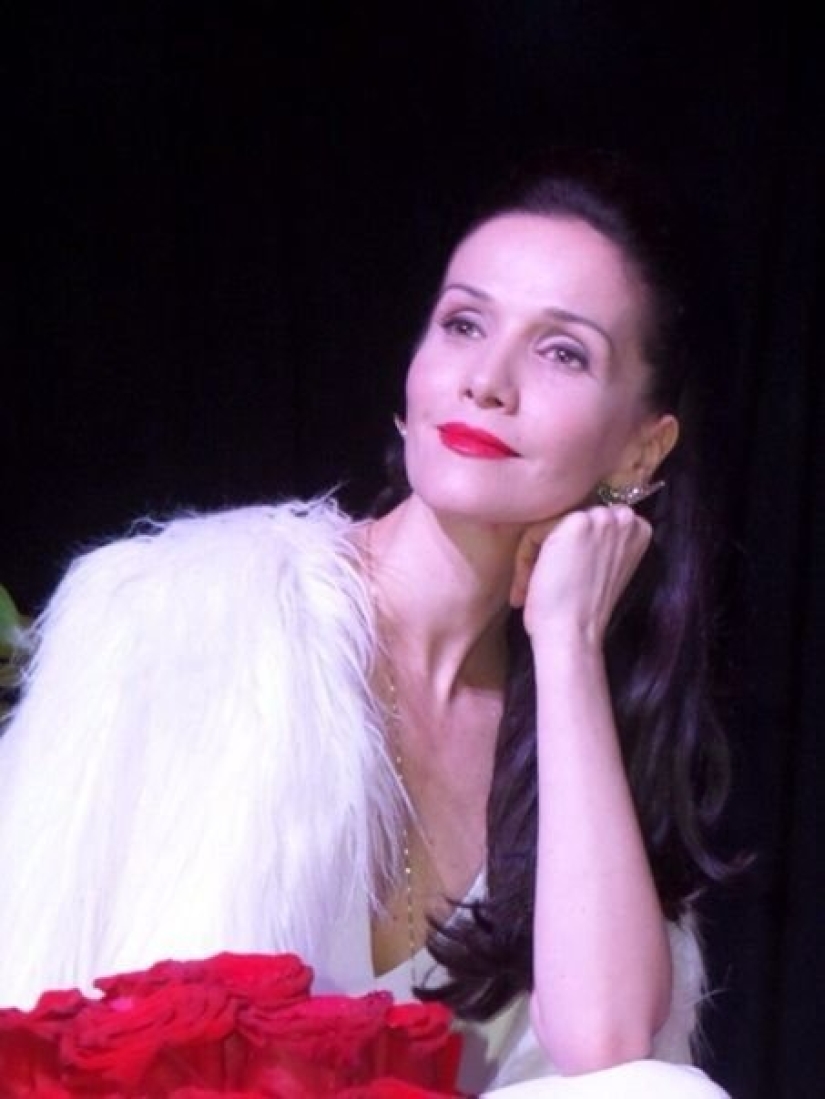 Not so beautiful anymore - 6 famous women who were beautiful in the 90s, but now they are not Not so beautiful anymore - 6 famous women who were beautiful in the 90s, but now they are not