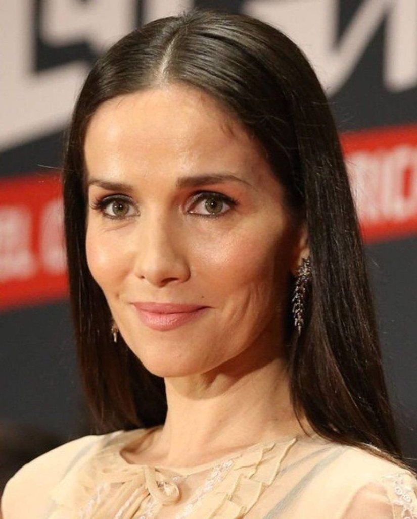 Not so beautiful anymore - 6 famous women who were beautiful in the 90s, but now they are not Not so beautiful anymore - 6 famous women who were beautiful in the 90s, but now they are not