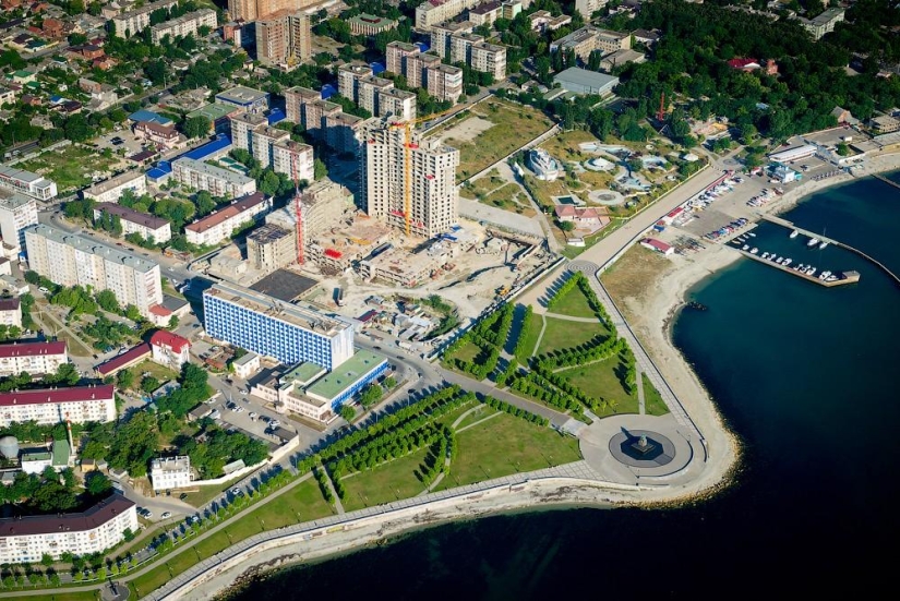 Novorossiysk and Gelendzhik from a height Novorossiysk and Gelendzhik from a height