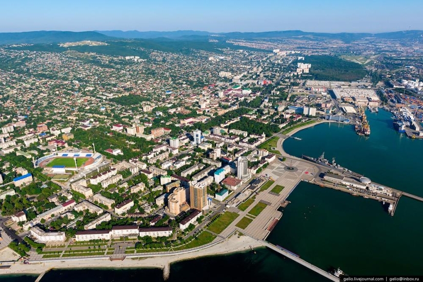 Novorossiysk and Gelendzhik from a height Novorossiysk and Gelendzhik from a height