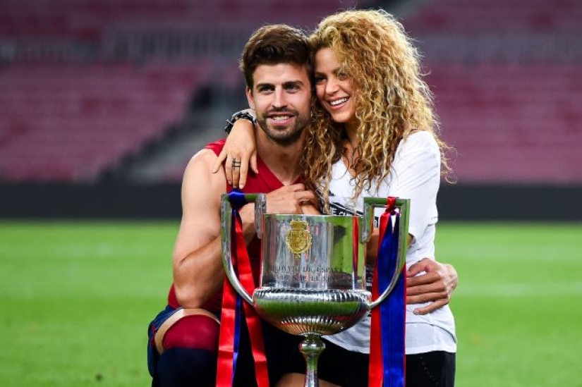 Now it's official: Gerard Pique posted a photo with his new lover for the first time Now it's official: Gerard Pique posted a photo with his new lover for the first time