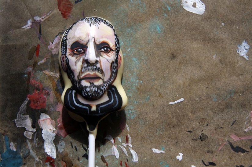 Now you can eat the Mother of Dragons! Now you can eat the Mother of Dragons!