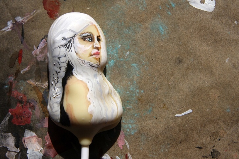 Now you can eat the Mother of Dragons! Now you can eat the Mother of Dragons!