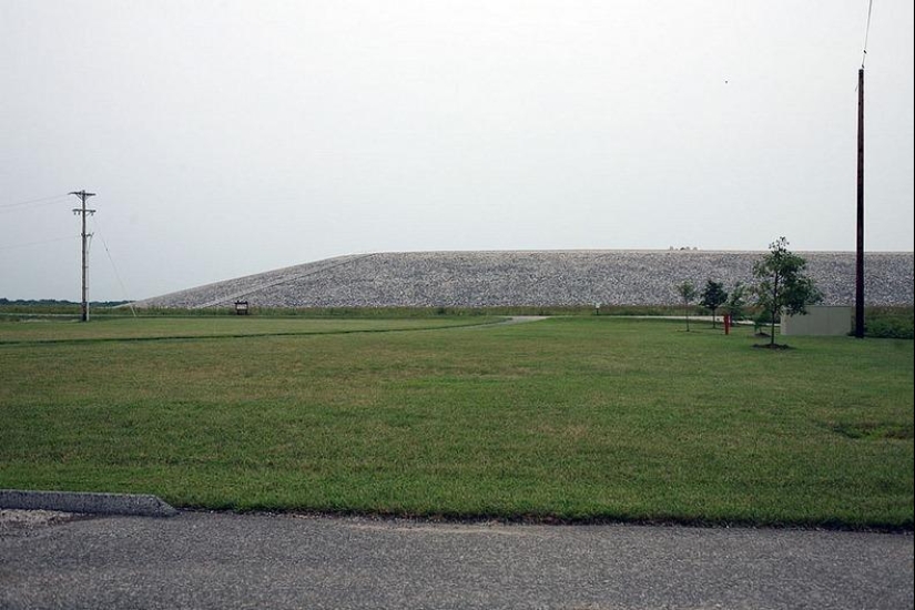 Nuclear waste dump has become a tourist attraction