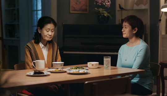 Nuestra soledad no nos equipara a basura Nuestra soledad no nos equipara a basura