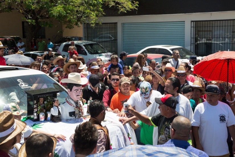 ¡Nunca has visto un templo así! farmacia en mexico
