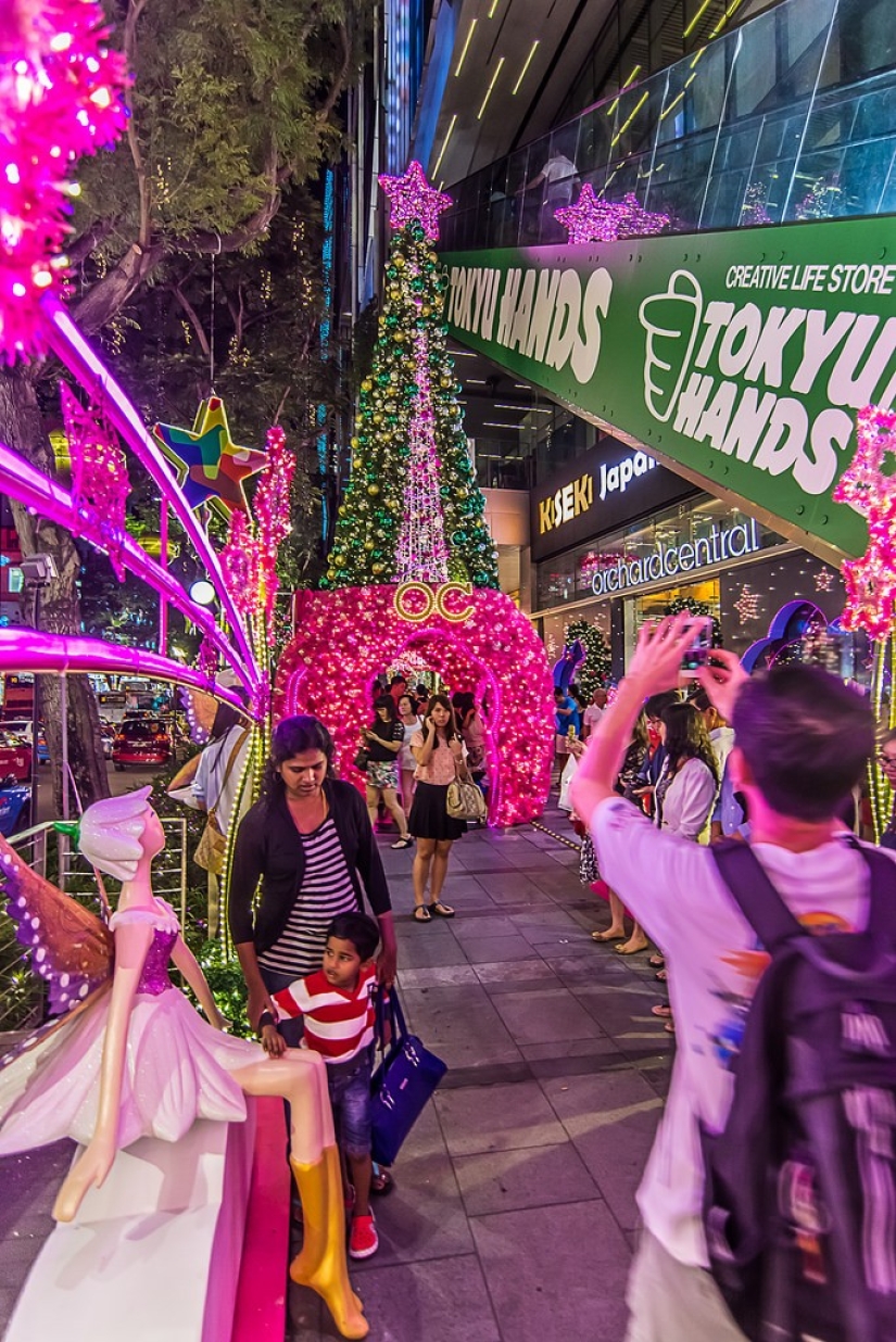 Ochard Road: cómo se ve la calle más famosa de Singapur antes de Navidad y Año Nuevo Ochard Road: cómo se ve la calle más famosa de Singapur antes de Navidad y Año Nuevo