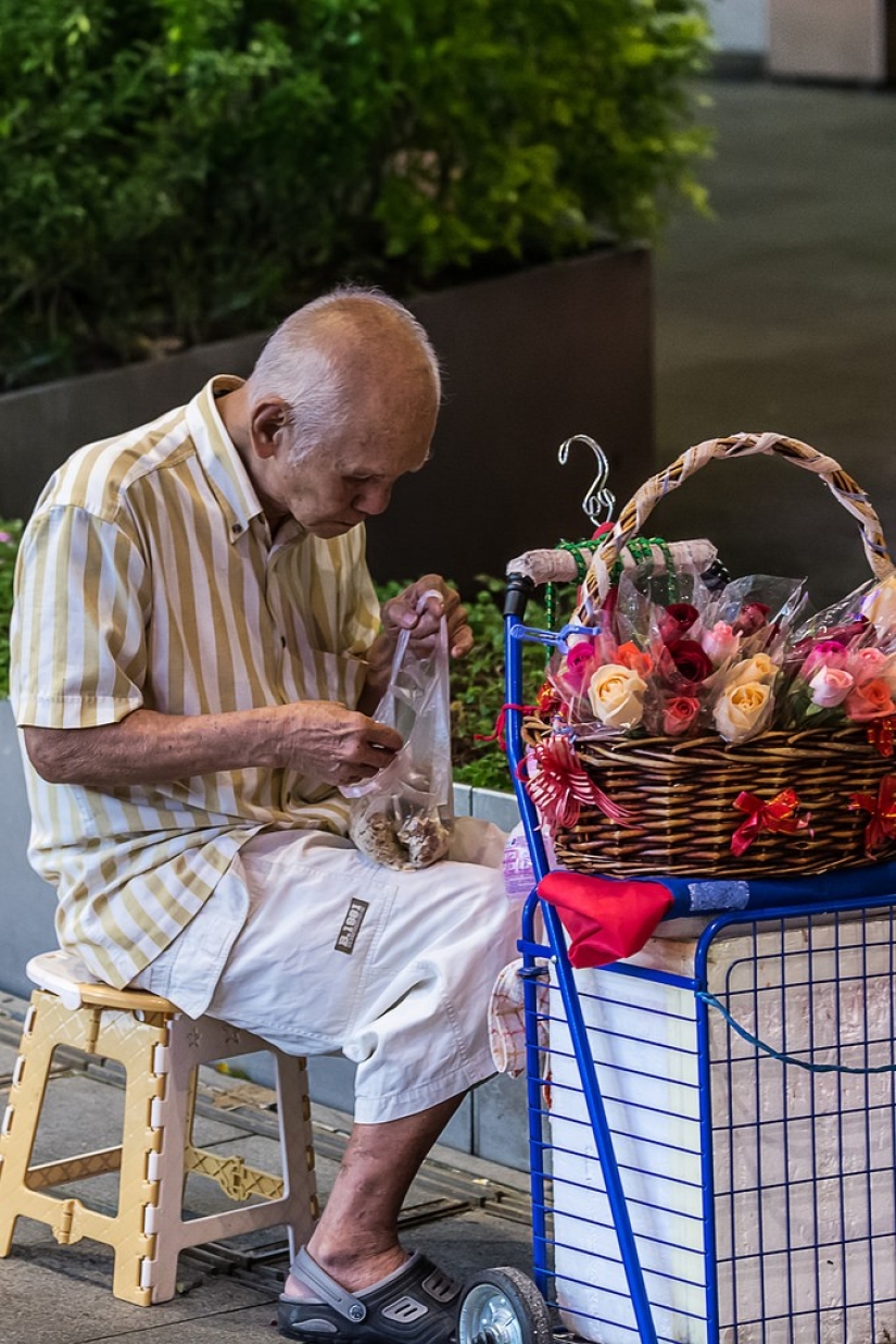 Ochard Road: What Singapore's most famous street looks like before Christmas and New Year Ochard Road: What Singapore's most famous street looks like before Christmas and New Year