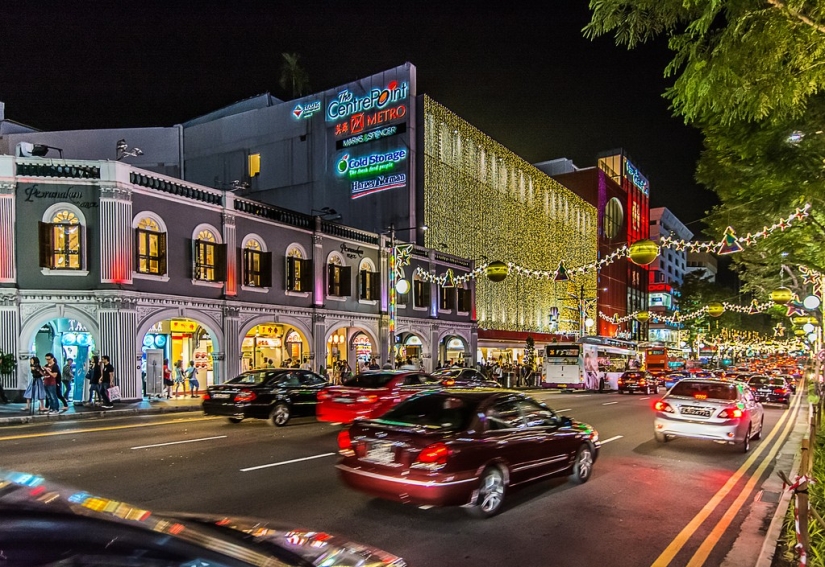 Ochard Road: What Singapore's most famous street looks like before Christmas and New Year Ochard Road: What Singapore's most famous street looks like before Christmas and New Year