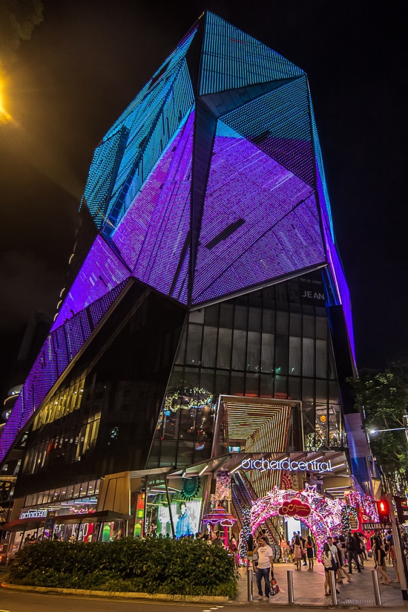 Ochard Road: What Singapore's most famous street looks like before Christmas and New Year Ochard Road: What Singapore's most famous street looks like before Christmas and New Year