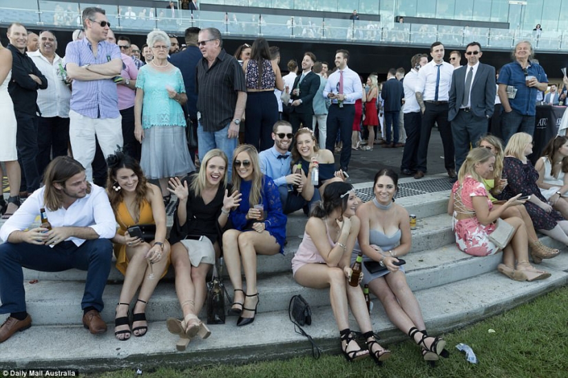 Oh, these races! Sydney ladies showed the highest class Oh, these races! Sydney ladies showed the highest class