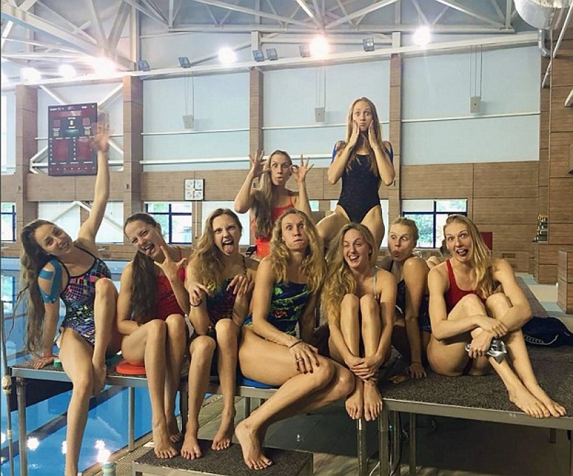 Olympic teams from different countries compete for the funniest post from Rio on social networks