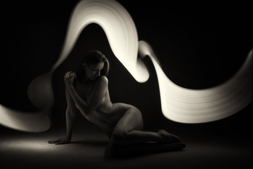 On the verge of light and shadow: erotic photographs by Andris Apsheniks