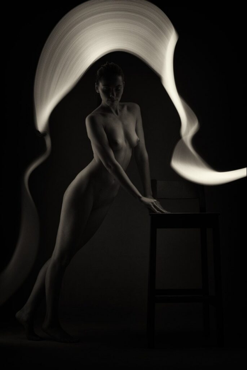 On the verge of light and shadow: erotic photographs by Andris Apsheniks