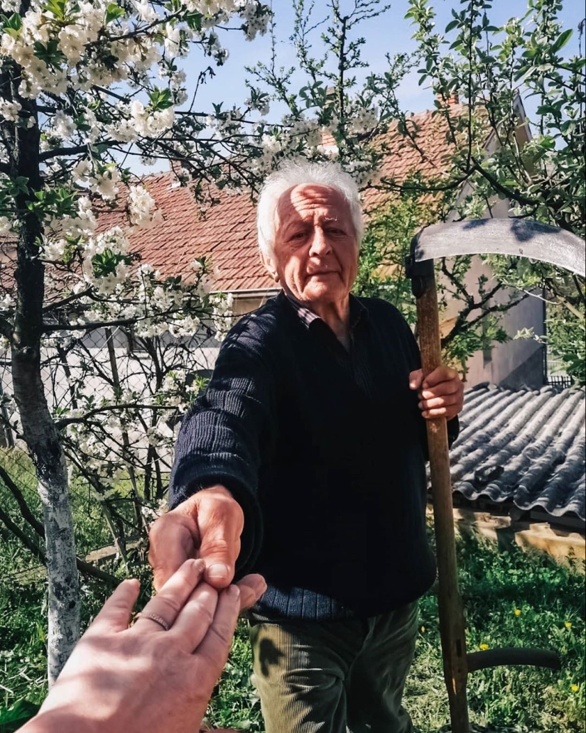 On the way to the kitchen: 30 cool photos of the flash mob "Follow me home"