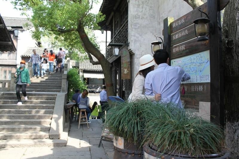 One day in the "Chinese Venice" One day in the "Chinese Venice"