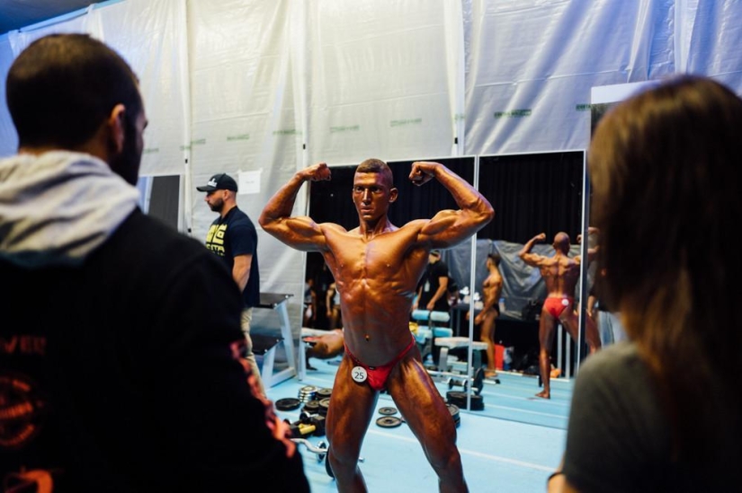 One day with jocks — how to prepare for the bodybuilding championship in a Swiss village One day with jocks — how to prepare for the bodybuilding championship in a Swiss village