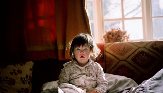 Orgullo en la familia: la vida cotidiana de una niña con síndrome de Down