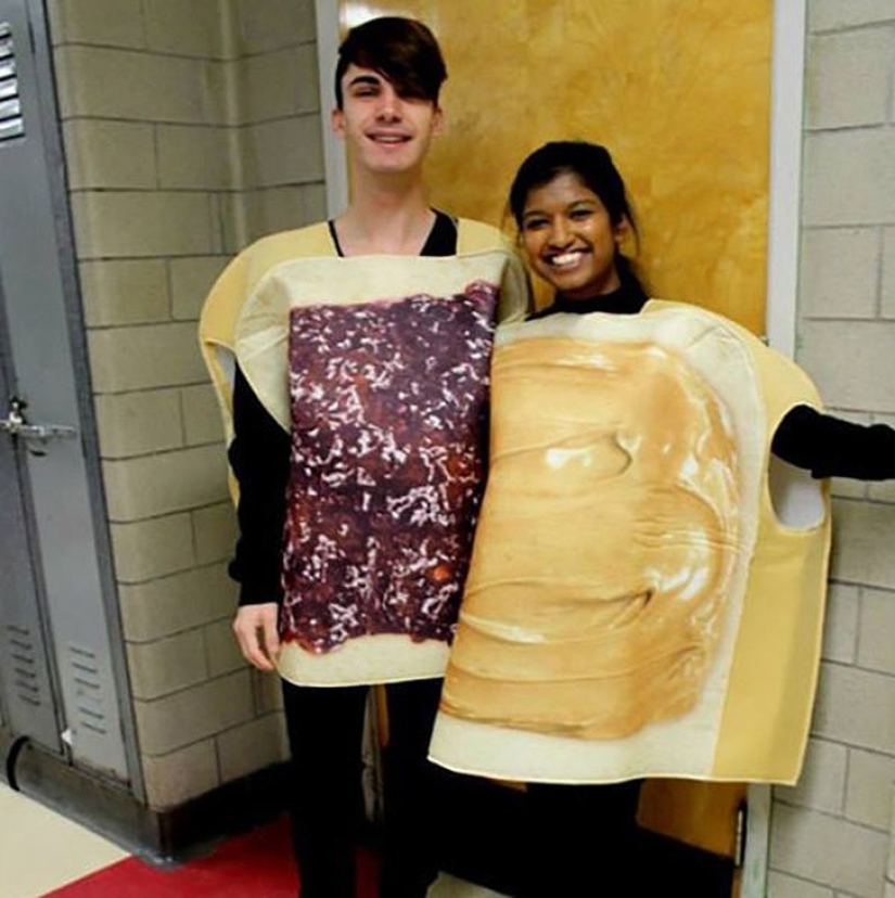 Original couples Halloween costumes that will make you the star of the party
