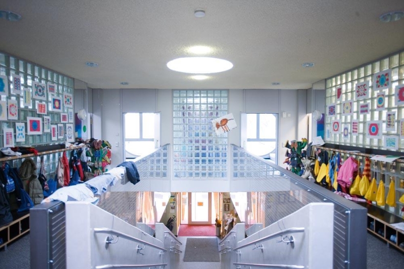 Original kindergarten in the form of a huge cat