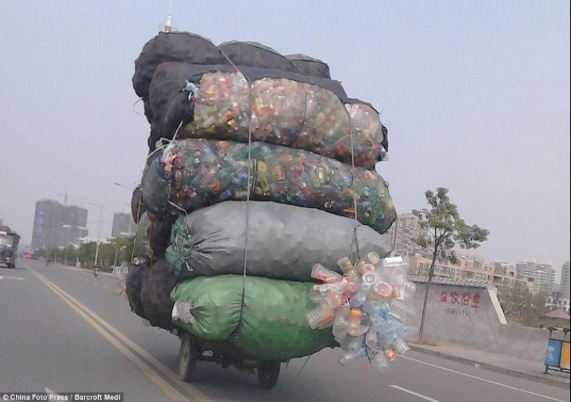 Overloaded transport in China