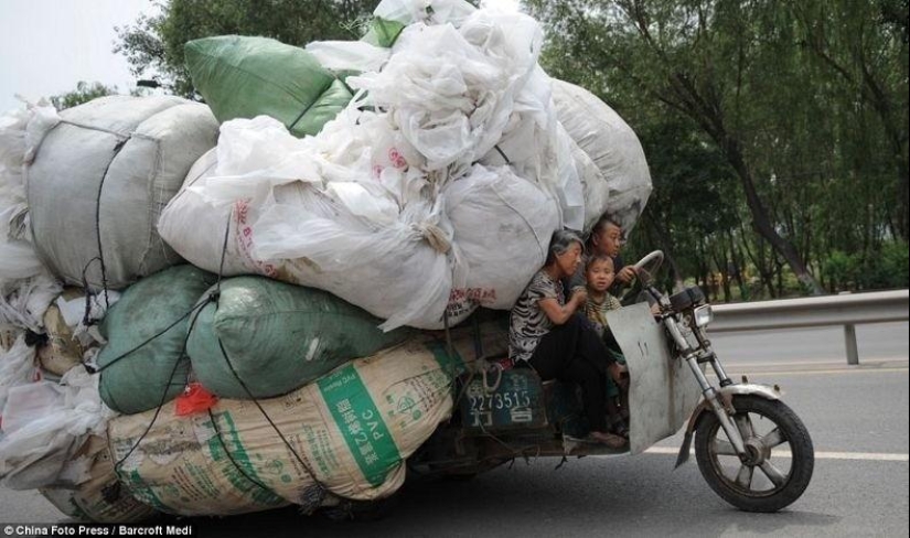 Overloaded transport in China