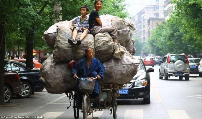 Overloaded transport in China