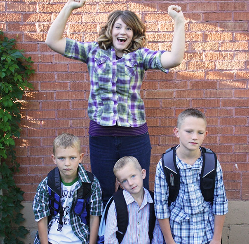 Padres jubilosos que esperaron y esperaron el 1 de septiembre Padres jubilosos que esperaron y esperaron el 1 de septiembre