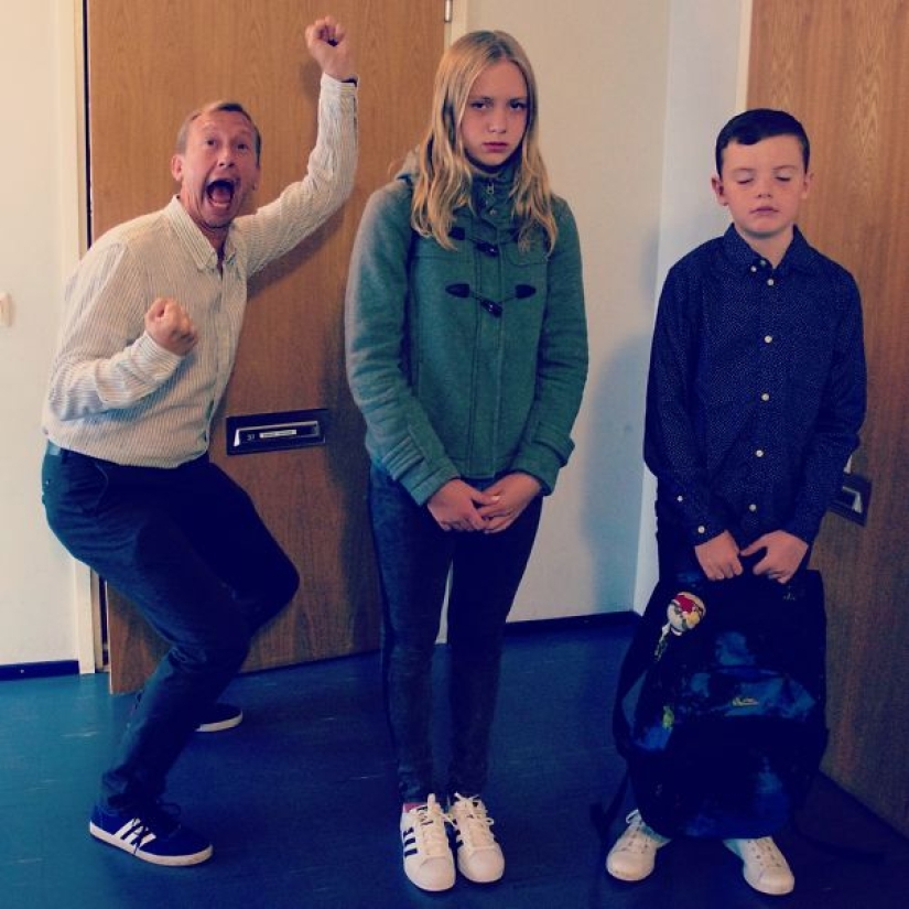 Padres jubilosos que esperaron y esperaron el 1 de septiembre Padres jubilosos que esperaron y esperaron el 1 de septiembre