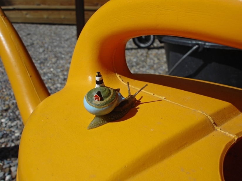 Painted snails - mobile gallery!