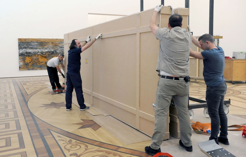 Paintings made of lead, grass and pain: how Anselm Kiefer's exhibition is mounted at the State Hermitage Museum