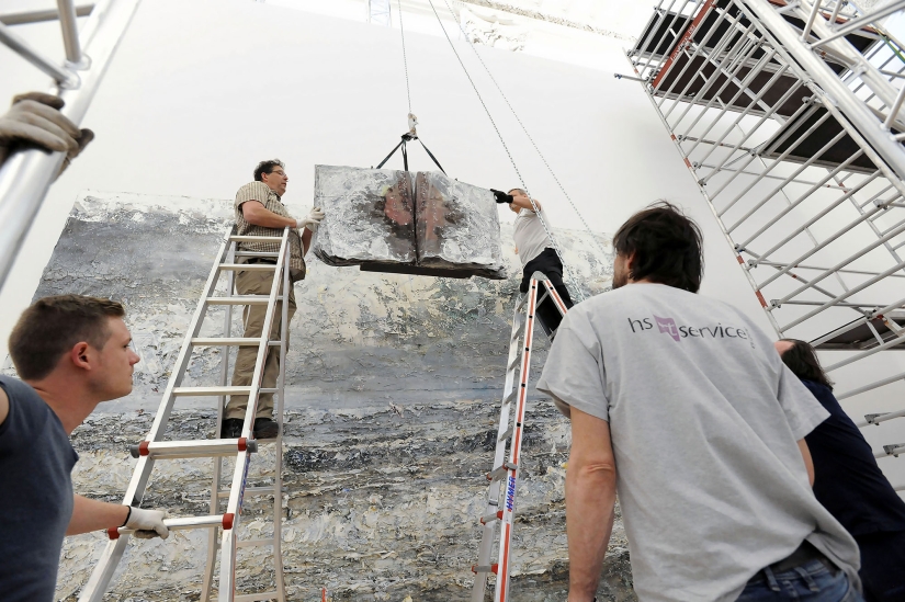 Paintings made of lead, grass and pain: how Anselm Kiefer's exhibition is mounted at the State Hermitage Museum