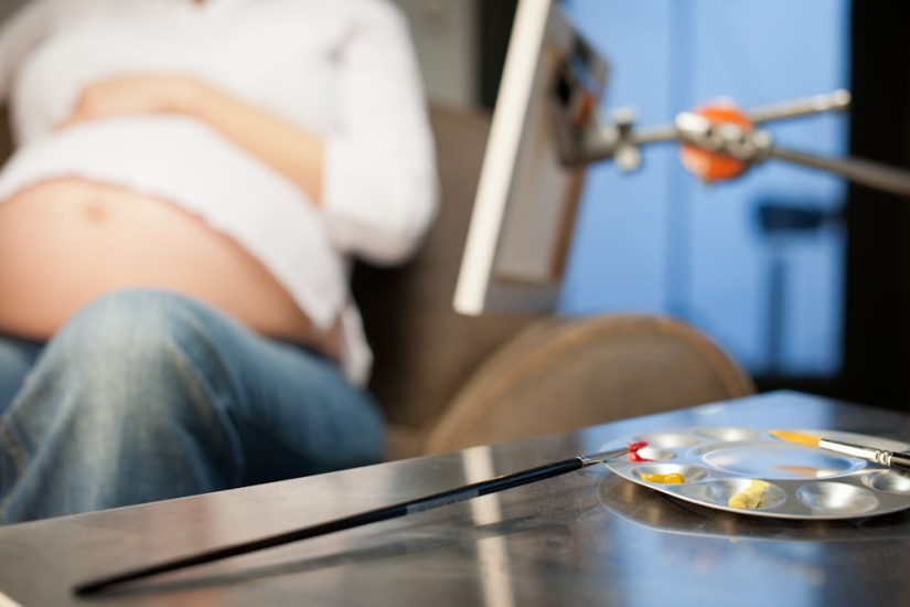 Paintings painted by unborn children Paintings painted by unborn children