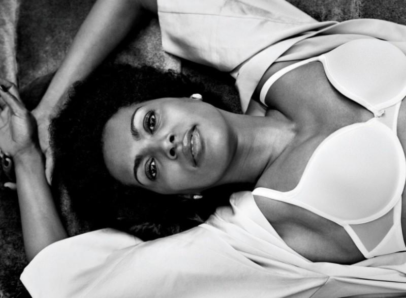 Para la publicidad de ropa interior, el fotógrafo usó mujeres comunes en lugar de modelos.